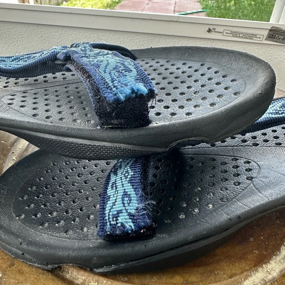 Teva Comfortable Hiking Sandal - Picture 3 of 6